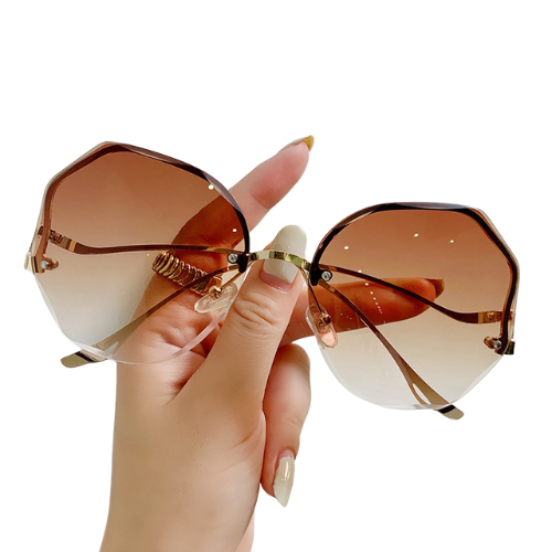 Fashionable UV Protection Sunglasses